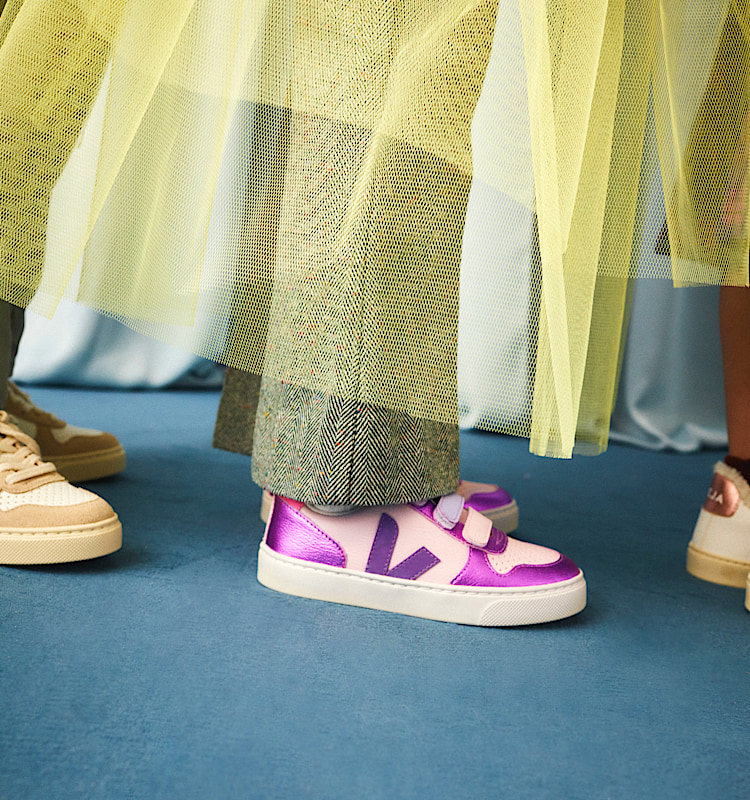 V-10 LEATHER PETALE MULTICO COSMOS 3